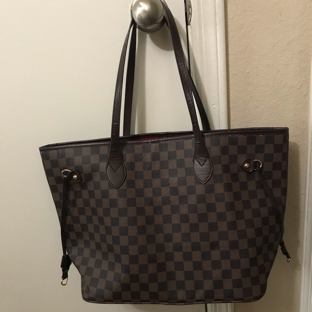 Woman’s Large Brown Tote Bag. - Picture 3 of 10
